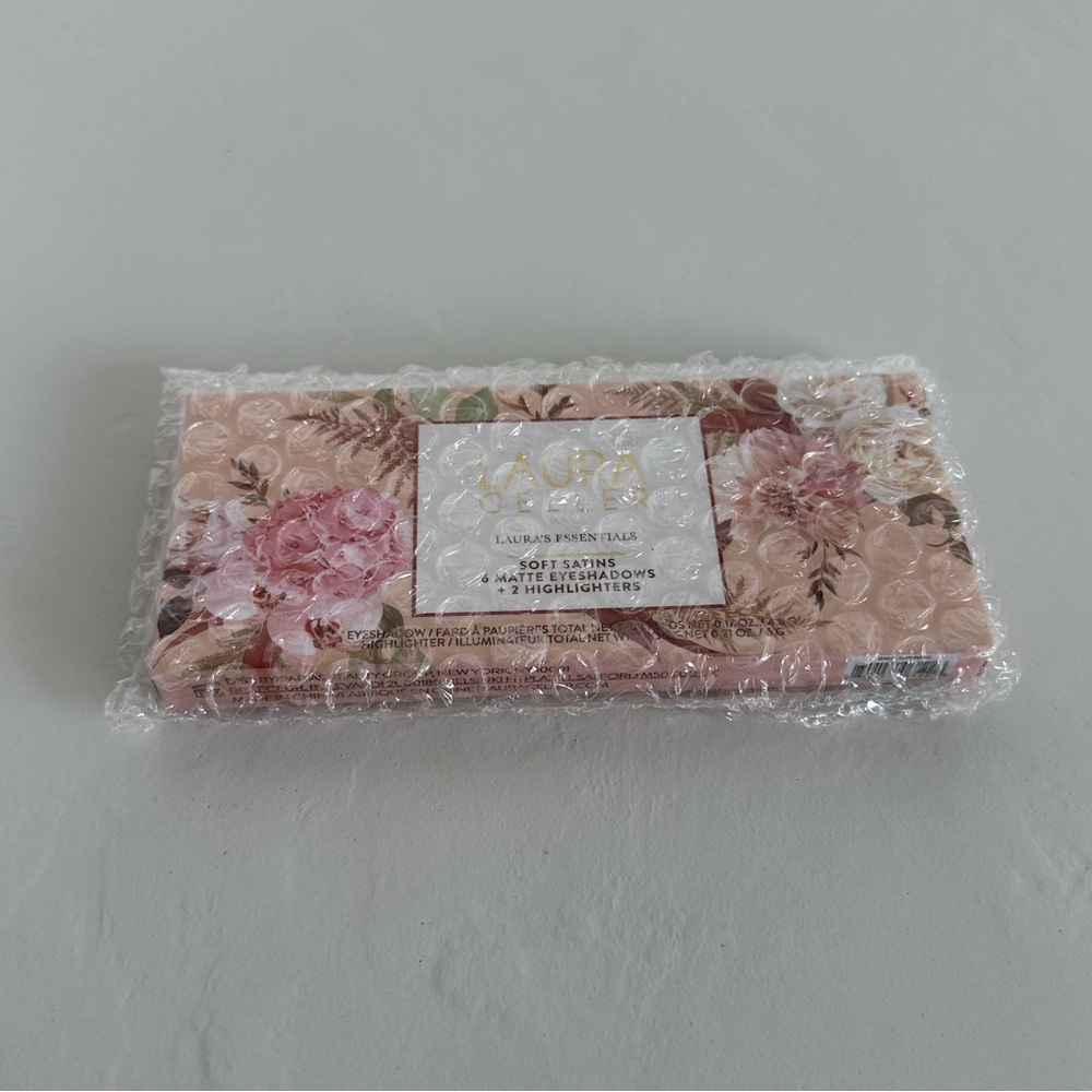 LAURA GELLER Laura's Essentials Soft Satins Matte Eyeshadows + Highlighters NWT - Picture 3 of 4